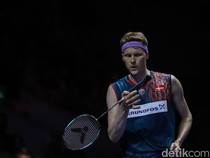 1749337538976-duel-kelas-dunia-antonsen-melaju-ke-final-indonesia-open-2025-1749316754141_43