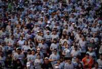 1761390976162-ribuan-pelari-padati-gbk-di-akhir-pekan-1761385689513_43