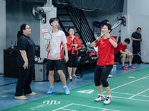 1764695094886-liliyana-natsir-1764691738813_43