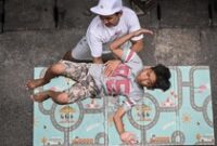 1767956689965-berlatih-akrobatik-capoeira-di-gang-sempit-jakarta-1767929889434_43
