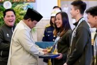 1767978273061-presiden-prabowo-memberikan-bonus-kepada-atlet-peraih-medali-di-sea-games-2025-kamis-812026-1767916661429_43